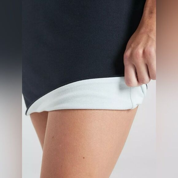 Athleta Destina Reversible Dress Size Medium - Picture 6 of 11